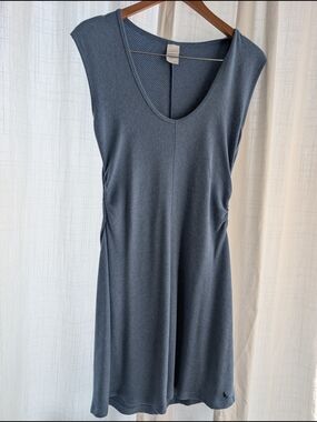 Sleeveless V-Neck Blue Dress